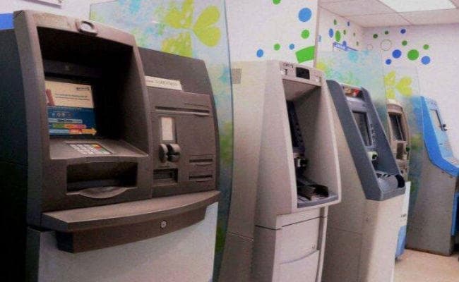 ATM की सुरक्षा बढ़ाने के लिए बैंकों को RBI ने दिये नये निर्देश, आप भी जानें