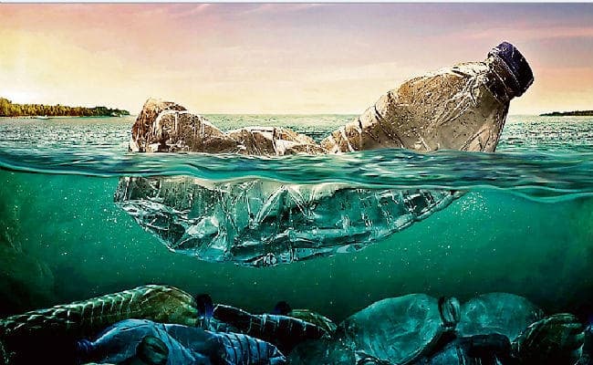 हर साल 52 हजार प्लास्टिक के कण निगलते हैं हम, बोतलबंद पानी है खतरनाक