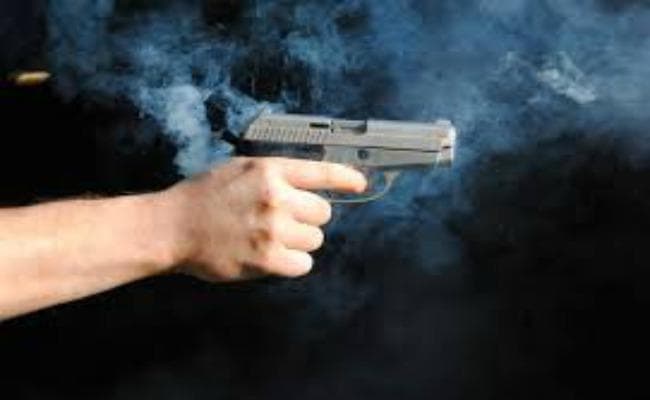 जमीन विवाद में रिश्तेदारों ने की पांच लोगों की गोली मारकर हत्या