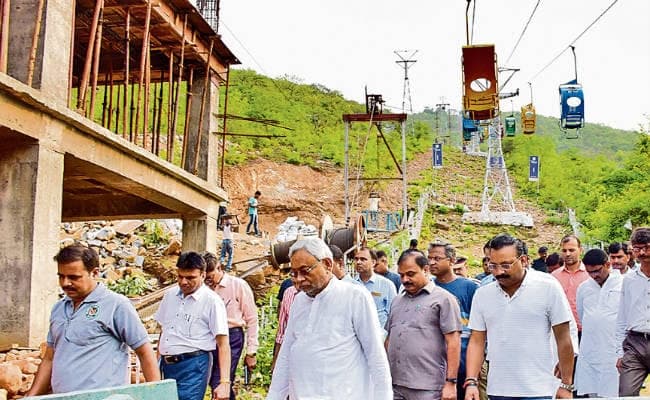 सीएम ने निर्माण कार्य का लिया जायजा, दिया निर्देश, राजगीर में अक्तूबर के पहले पूरा हो नये रोपवे का निर्माण