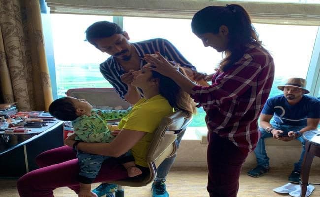 बेटे इजहान के साथ सानिया ने ट्वीट की तसवीर, जवाब मिला घबराओ नहीं कुछ दिनों में शोएब हो जायेगा बेरोजगार फिर...