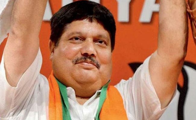 बंगाल से बांग्लादेश हो रही है लाखों गायों की तस्करी : अर्जुन सिंह