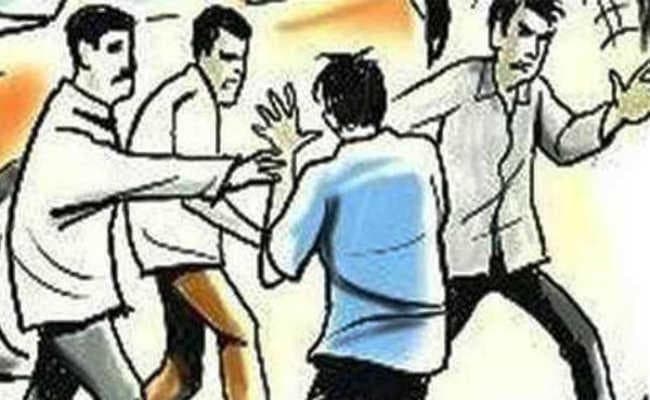 नवादा : दोस्ती में आयी खटास, किया जानलेवा हमला