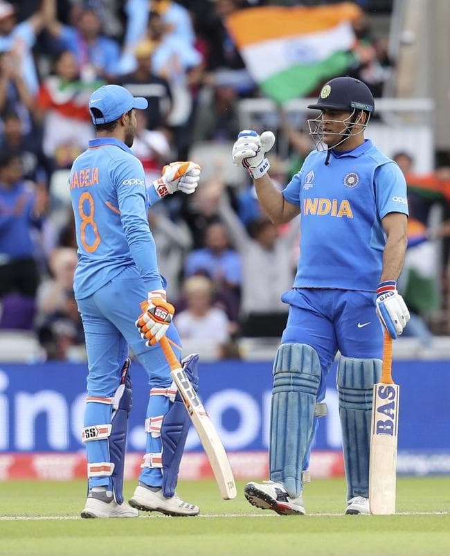 World Cup 2019 : धौनी-जडेजा ने संभाला, फिर भी न्यूजीलैंड से हारकर बाहर हुई टीम इंडिया World Cup 2019 : धौनी-जडेजा ने संभाला, फिर भी न्यूजीलैंड से हारकर बाहर हुई टीम इंडिया