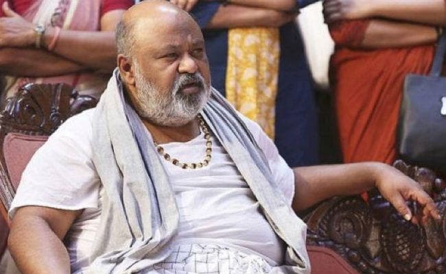 शूटिंग के दौरान भड़के सौरभ शुक्ला, ''दबंग 3'' के रायटर को जमकर लताड़ा