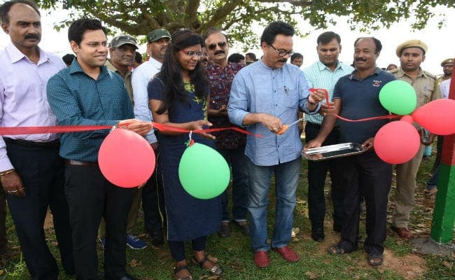 लोहरदगा में वन महोत्सव का आयोजन, सुदर्शन भगत ने किया पौधारोपण