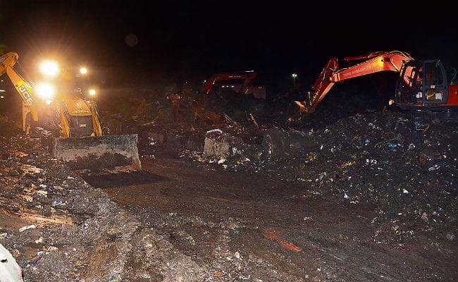 पटना गर्दनीबाग सेकेंडरी प्वाइंट : 10 घंटे में हटा 10 वर्ष पुराना कचरे का पहाड़