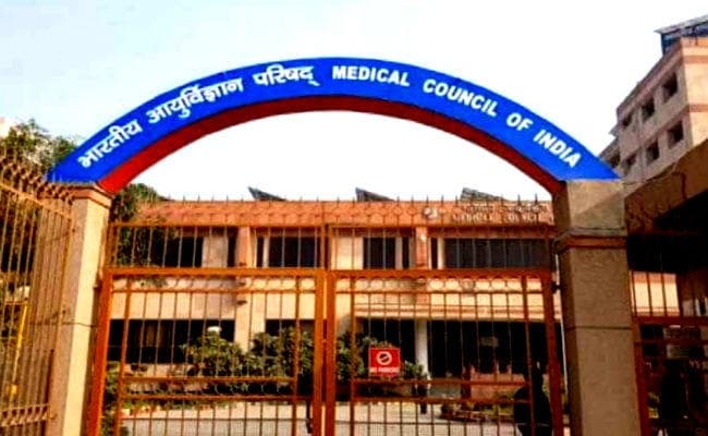 MCI करने जा रहा है बड़ा बदलाव, नये सत्र में फर्स्ट इयर से ही मरीजों के बीच जायेंगे MBBS के छात्र