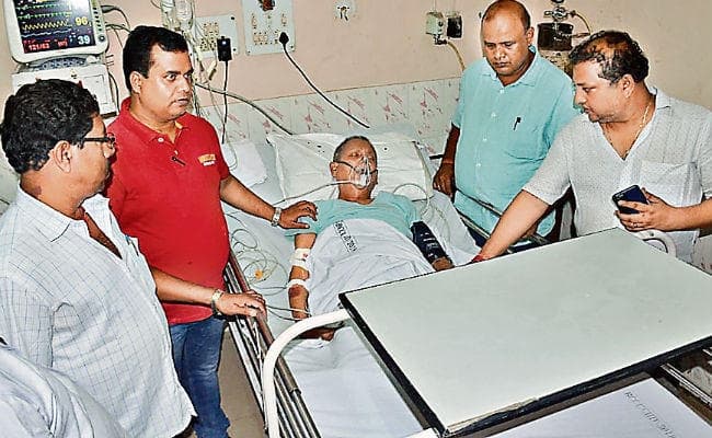 धनबाद : पूर्व सांसद एके राय की हालत बिगड़ी, भरती