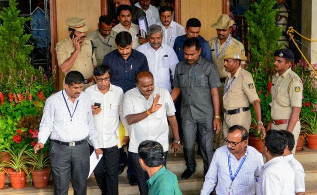 कर्नाटक : जदएस-कांग्रेस सरकार का भविष्य अधर में, सदन में विश्वासमत की कार्यवाही गुरुवार को