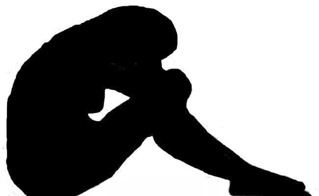 नाबालिग बच्ची ने कराया सेक्स रैकेट का भंडाफोड़, कहा- सफेदपोश और राजनेताओं के पास भेजती थी महिला