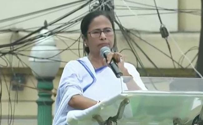 पश्चिम बंगाल में बैलेट पेपर से होंगे नगरपालिका व पंचायत चुनाव