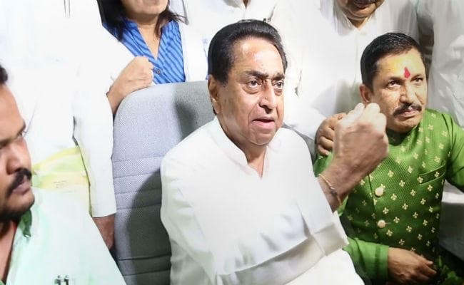 मप्र में भाजपा को झटका - मत विभाजन के दौरान दो विधायकों ने किया कमलनाथ सरकार का समर्थन