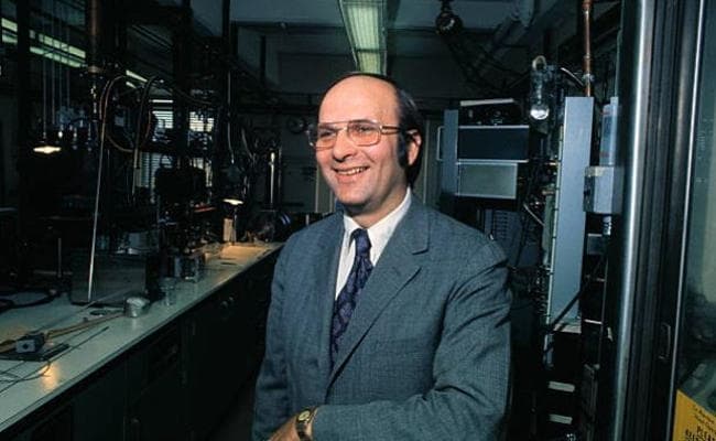 नोबेल पुरस्कार विजेता भौतिकी विज्ञानी श्रिफर का देहांत
