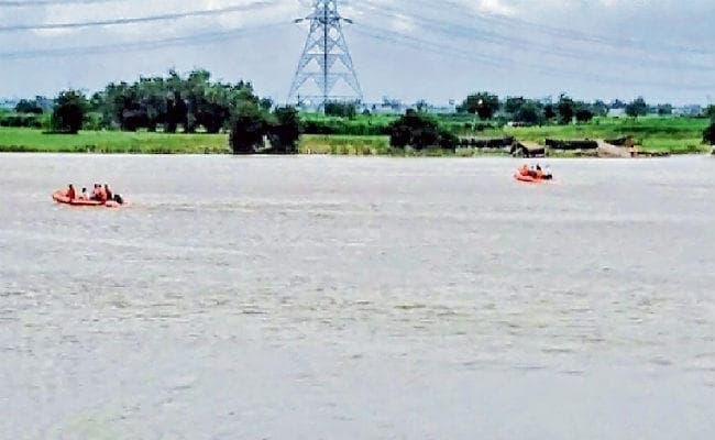 सहरसा : पति ने गर्भवती पत्नी व बच्ची को नदी की तेज धारा में फेंका