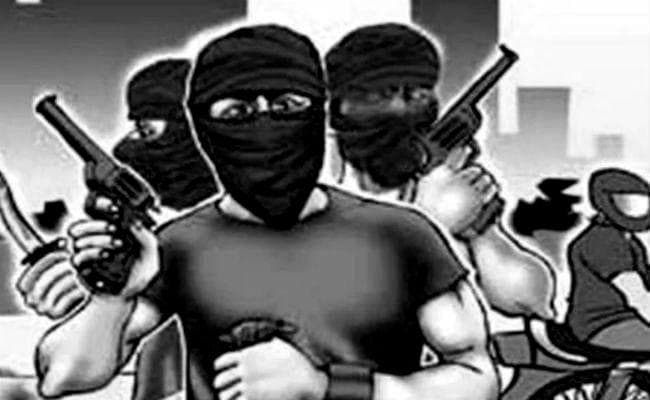खगड़िया में 13 लाख, 40 हजार, 85 रुपये की लूट, नकाबपोश अपराधियों ने दिया घटना को अंजाम