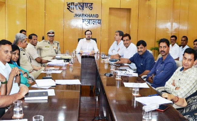 मुख्य सचिव डॉ डी के तिवारी ने की स्वतंत्रता दिवस की तैयारियों की समीक्षा