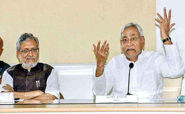 मुजफ्फरपुर में बच्चों की मौत की वजह गरीबी व कुपोषण