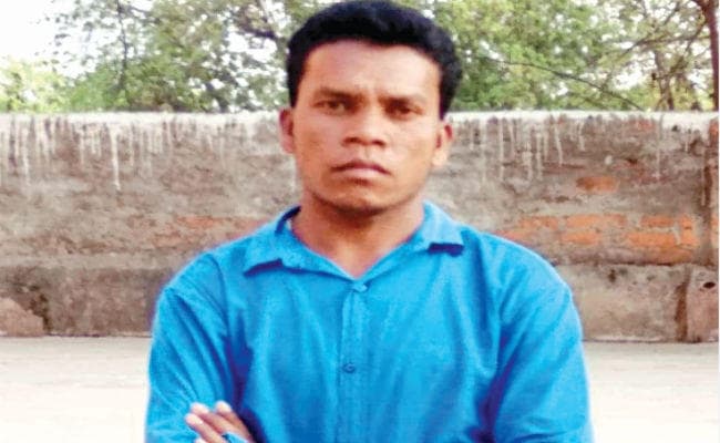 ओलचिकी लिपि का पहरुआ : रामकुमार सोरेन