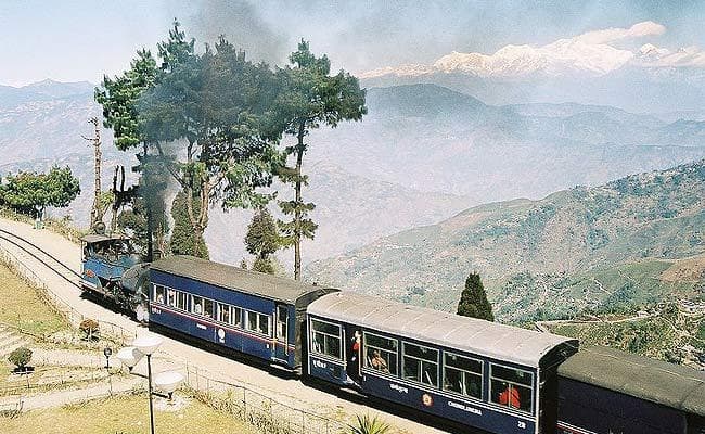 उत्तर बंगाल के पांच जिलों में सवा महीने का पर्यटन उत्सव