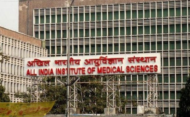 उन्नाव बलात्कार पीड़िता, उनके वकील की हालत नाजुक, जीवन रक्षक प्रणाली पर रखा गया