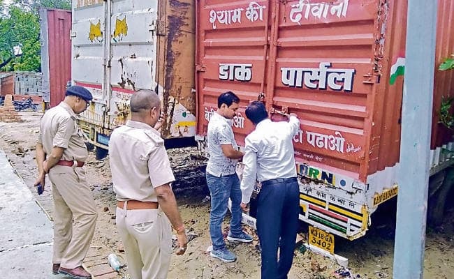 गोपालगंज : दो पुलिस अधिकारी समेत चार हिरासत में, थानाध्यक्ष सस्पेंड