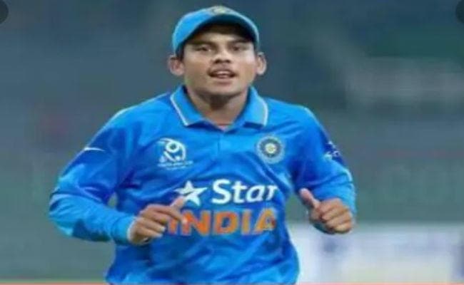 इंग्लैंड से हारने के बावजूद त्रिकोणीय शृंखला के फाइनल में पहुंचा भारत