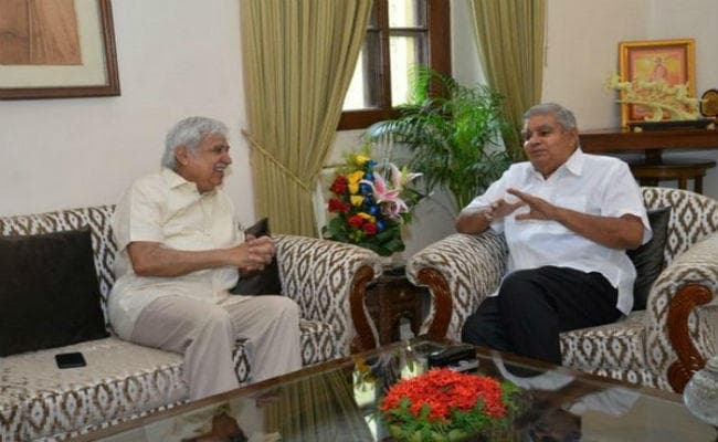 राज्यपाल ने मुख्य चुनाव आयुक्त से स्वतंत्र व निष्पक्ष चुनाव कराने का किया आग्रह