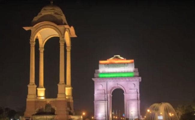 #IndependenceDay से पहले जावड़ेकर ने रिलीज किया संगीत वीडियो ''वतन''