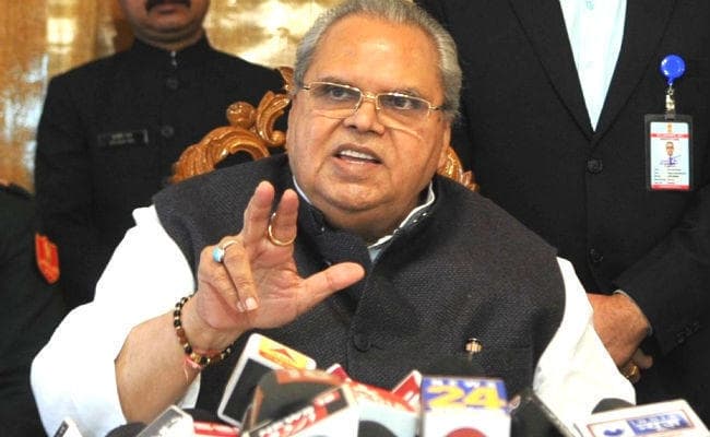 कश्मीर का लाल चौक लाल किला नहीं, अमित शाह के तिरंगा फहराने की खबर अफवाह: राज्यपाल मलिक