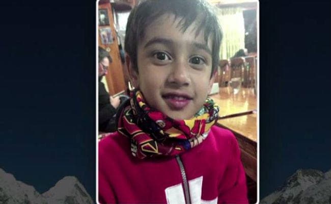 OMG: नौ साल के अद्वैत भारतीय ने फतह किया माउंट किलिमंजारो
