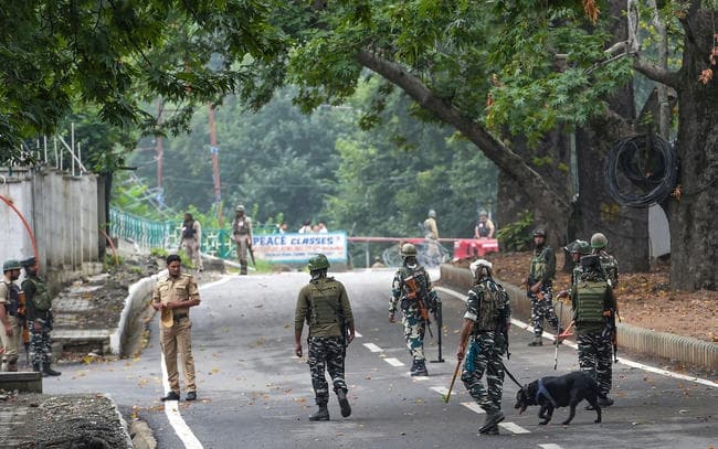 कश्मीर में शांतिपूर्ण तरीके से मना स्वतंत्रता दिवस का उत्सव : मुख्य सचिव