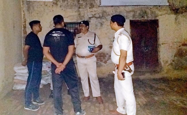 अनंत सिंह के सरकारी आवास के इर्द-गिर्द सादे वेश में पुलिस बल की कर दी गयी थी तैनाती, गिरफ्तारी को तैयार थी पुलिस