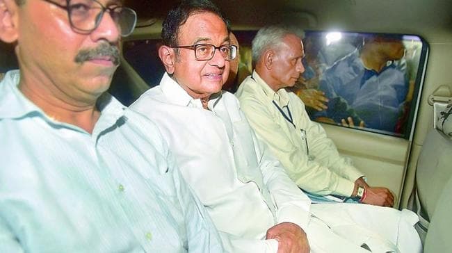 हाई वोल्टेज ड्रामा के बाद हिरासत में पी चिदंबरम