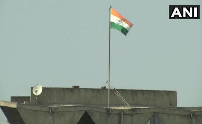 सचिवालय से हटाया गया जम्मू-कश्मीर का झंडा, अब लहरा रहा सिर्फ तिरंगा