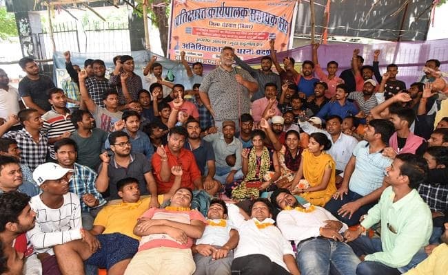 पप्पू यादव ने दिया प्रतीक्षारत कार्यापालक सहायक संघ के आंदोलन को समर्थन