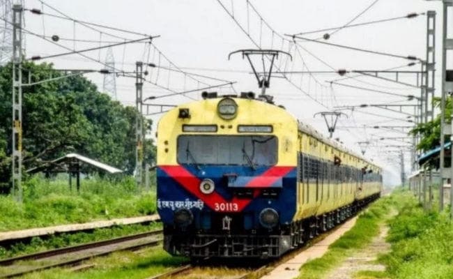 पटना :निर्माण कार्य को लेकर 18 अक्तूबर तक प्रत्येक शुक्रवार को रद्द रहेंगी दो मेमू ट्रेनें
