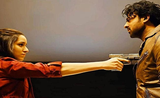 Saaho को मिल रहे नेगेटिव Review, Prabhas की एक्टिंग नहीं, यह है कमजोर कड़ी!