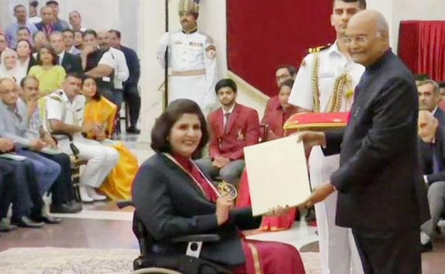 दीपा मलिक ‘खेल रत्न” बनीं, समारोह में भाग नहीं ले सके बजरंग