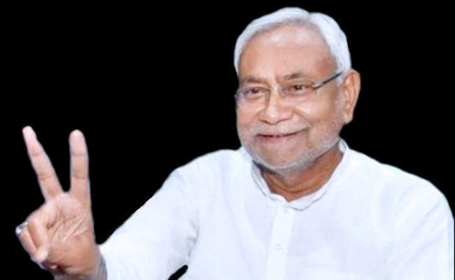 बिना राशनकार्ड वाले परिवारों को मिलेगी मदद : नीतीश, कहा- कोरोना संक्रमण से बचाव के लिए सोशल डिस्टेन्सिंग ही एकमात्र प्रभावी उपाय