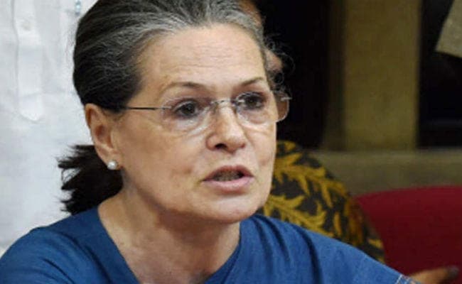 सोनिया ने कांग्रेस शासित राज्यों के CM के साथ की बैठक, कहा- चुनावों में किये गये वादों को पूरा करें