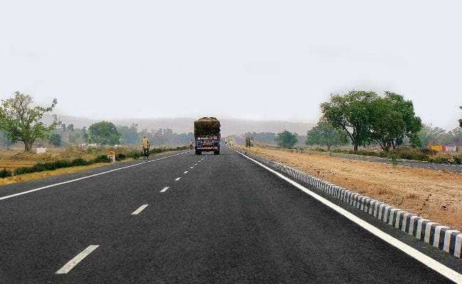 Bihar News : पटना-बक्सर फोरलेन पर जल्द शुरू होगा परिचालन, तीन जिलों को मिलेगा फायदा