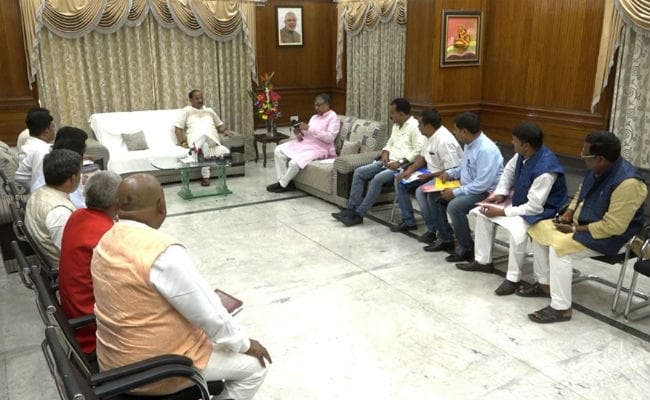 सभी जिला 20 सूत्री उपाध्यक्ष को CM रघुवर का निर्देश, सितंबर तक हर जरूरतमंद बहन को मिले उज्जवला योजना