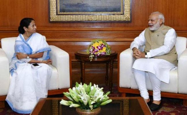 पीएम मोदी से मिलकर सीएम ममता बनर्जी ने रखीं कई मांगें, आज अमित शाह से हो सकती है मुलाकात