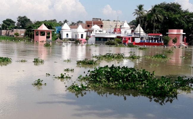 मुंगेर में बाढ़ का तांडव, सैकड़ों घरों में घुसा पानी, चूल्हा-चक्की बंद, दर्जन भर गांव बने टापू, सड़क संपर्क भंग