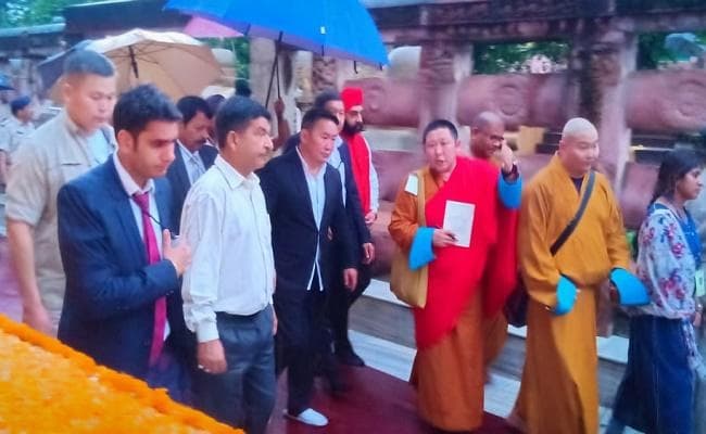 मंगोलिया के राष्ट्रपति ने महाबोधि मंदिर में की पूजा-अर्चना
