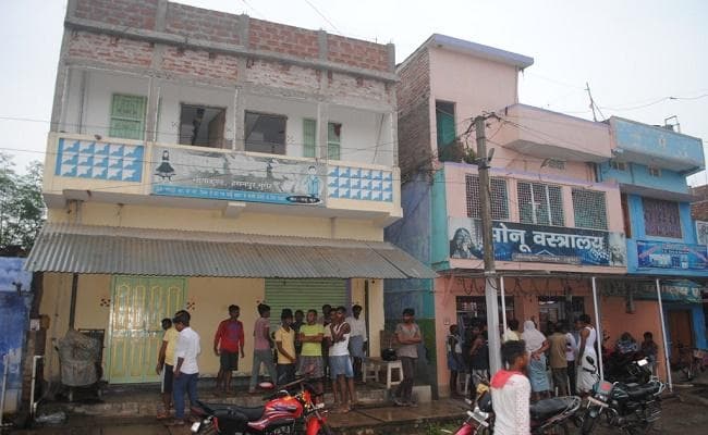 मुजफ्फरपुर : वाहन चेकिंग के दौरान ड्यूटी पर तैनात हवलदार को गोलियों से भूना, पैतृक गांव में पसरा मातमी सन्नाटा