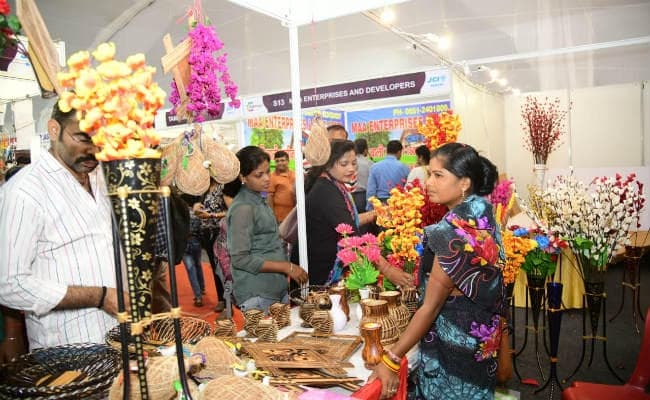EXPO 2019 : विभिन्न प्रतियोगिताओं के साथ मोराबादी मैदान में एक्सपो उत्सव का आनंद उठा रहे लोग