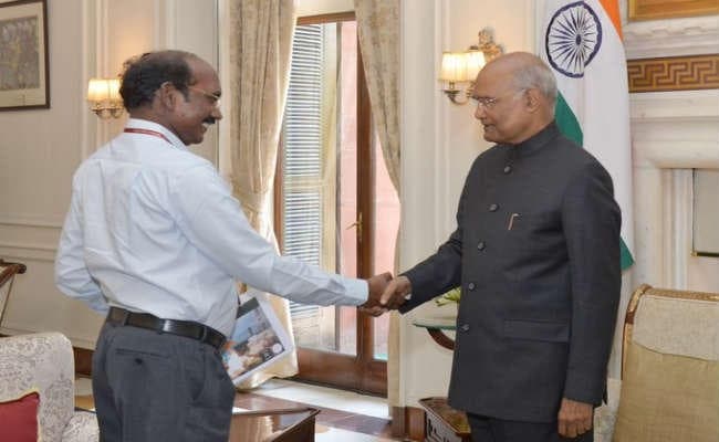 ISRO प्रमुख के सिवन ने की राष्ट्रपति कोविंद से मुलाकात, अंतरिक्ष कार्यक्रमों की दी जानकारी