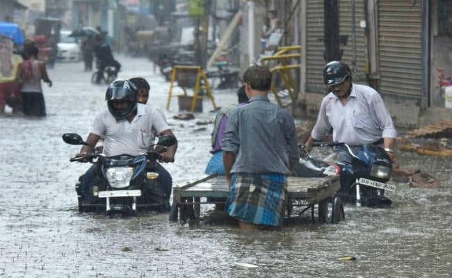 14 जिलों में भारी बारिश का अनुमान, अलर्ट